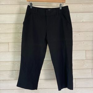 Daisy Fuentes Capris Pants - Black Size 6 - Like New!